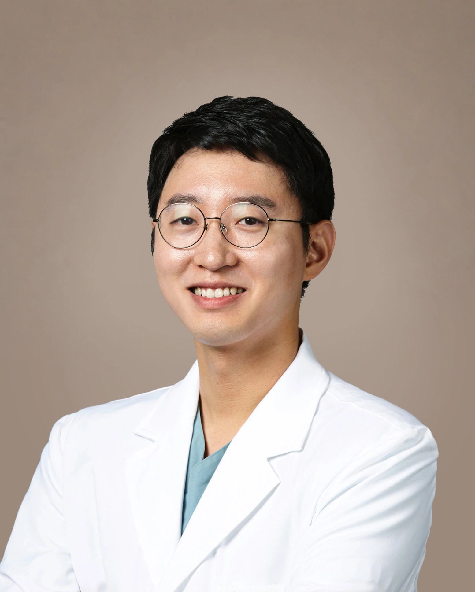 명치과 보철과 전문의 이신언 원장